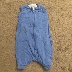 Blue Kyte sleep walker